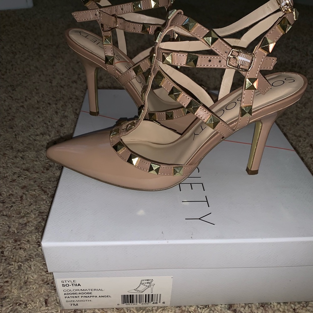 Sole Society TIAA studded t-strap heel